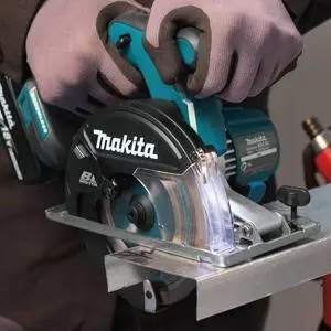 Makita XSC02Z